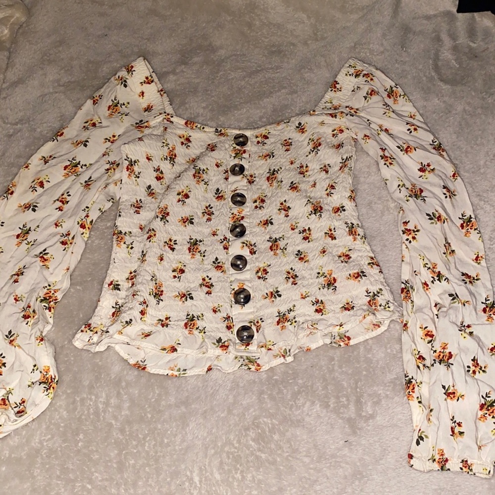 Long sleeve, form fitting shirt